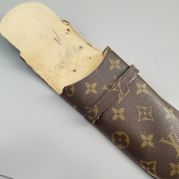 LOUIS VUITTON Classic Sunglasses Case Holder/France - Picture 2 of 16